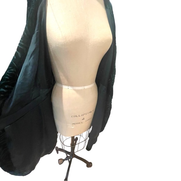 & OTHER STORIES Velvet Wrap Green Mini Dress - Picture 9 of 14